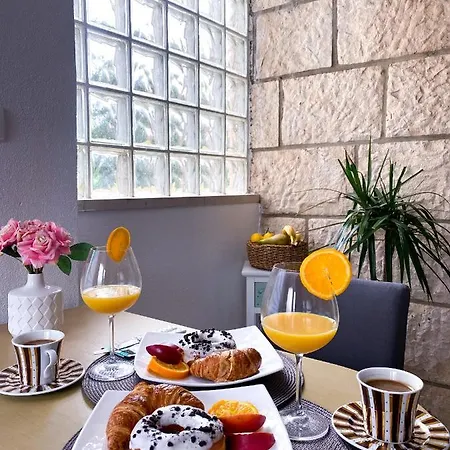 Le Jardin De Daniele دوبروفينك